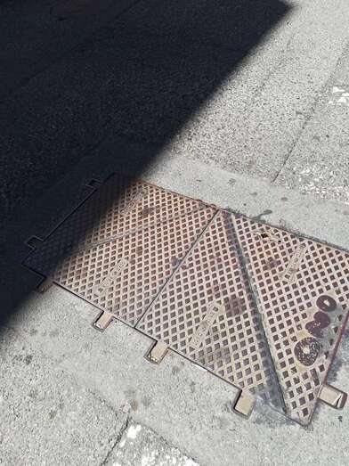 La molesta arqueta (Foto TA)